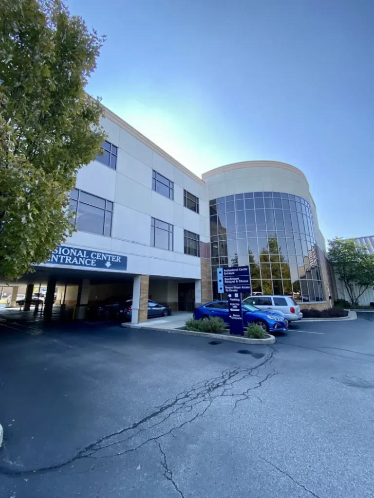 Exterior photo of Mindfully Therapy and Psychiatry office in Anderson Cincinnati OH off Beechmont Avenue