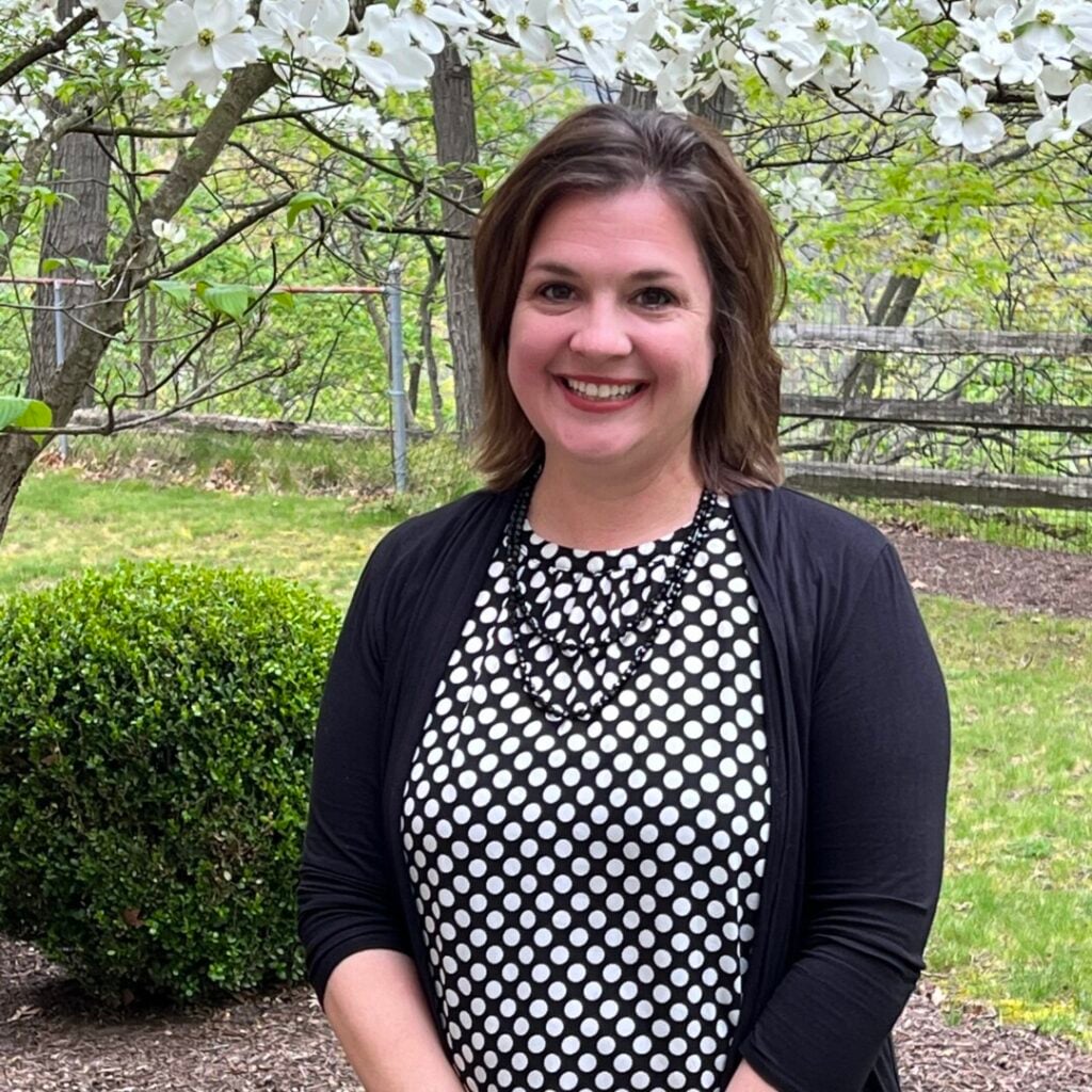 Headshot of Rebecca (Becky) Kinnunen, LCSW (Illinois), LISW, MSW (Ohio), LCSW (Wisconsin), School-Based Therapist
