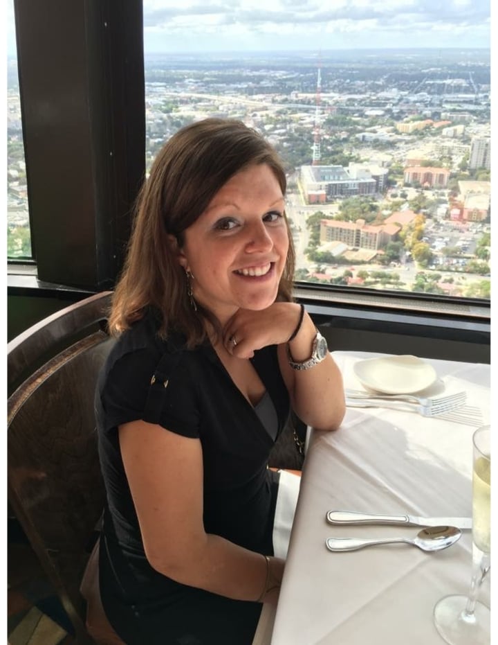 Headshot of Elizabeth (Ellie) Weiher, LPC (Ohio), Therapist