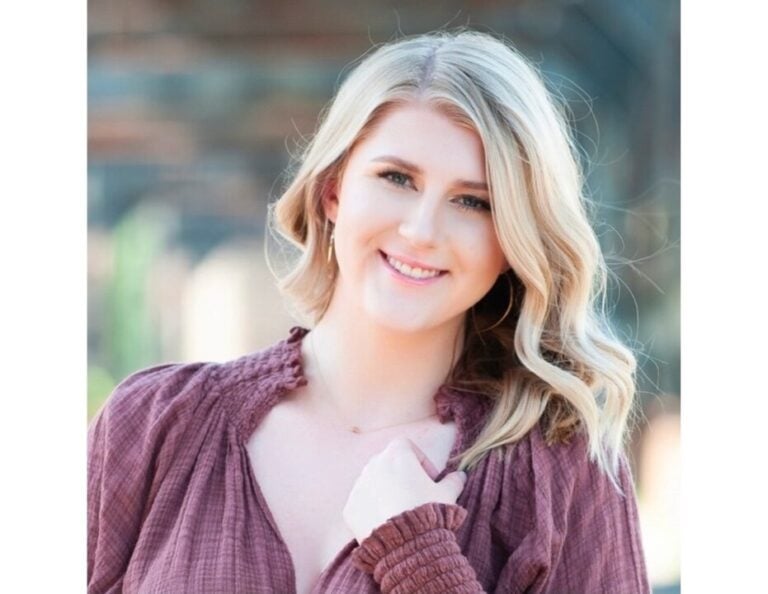 Headshot of Catie Tomb, MSW, LSW (Ohio), Therapist