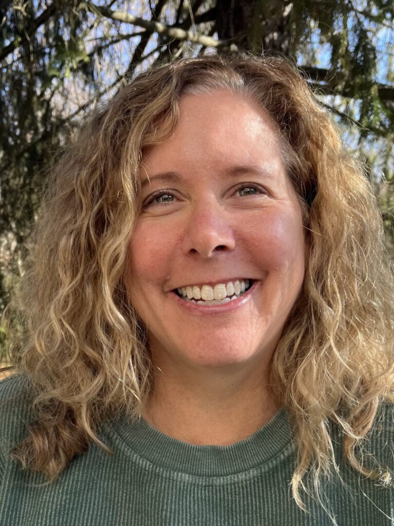 Headshot of Jennifer (Jen) Thomas, CT (Ohio), Counseling Trainee
