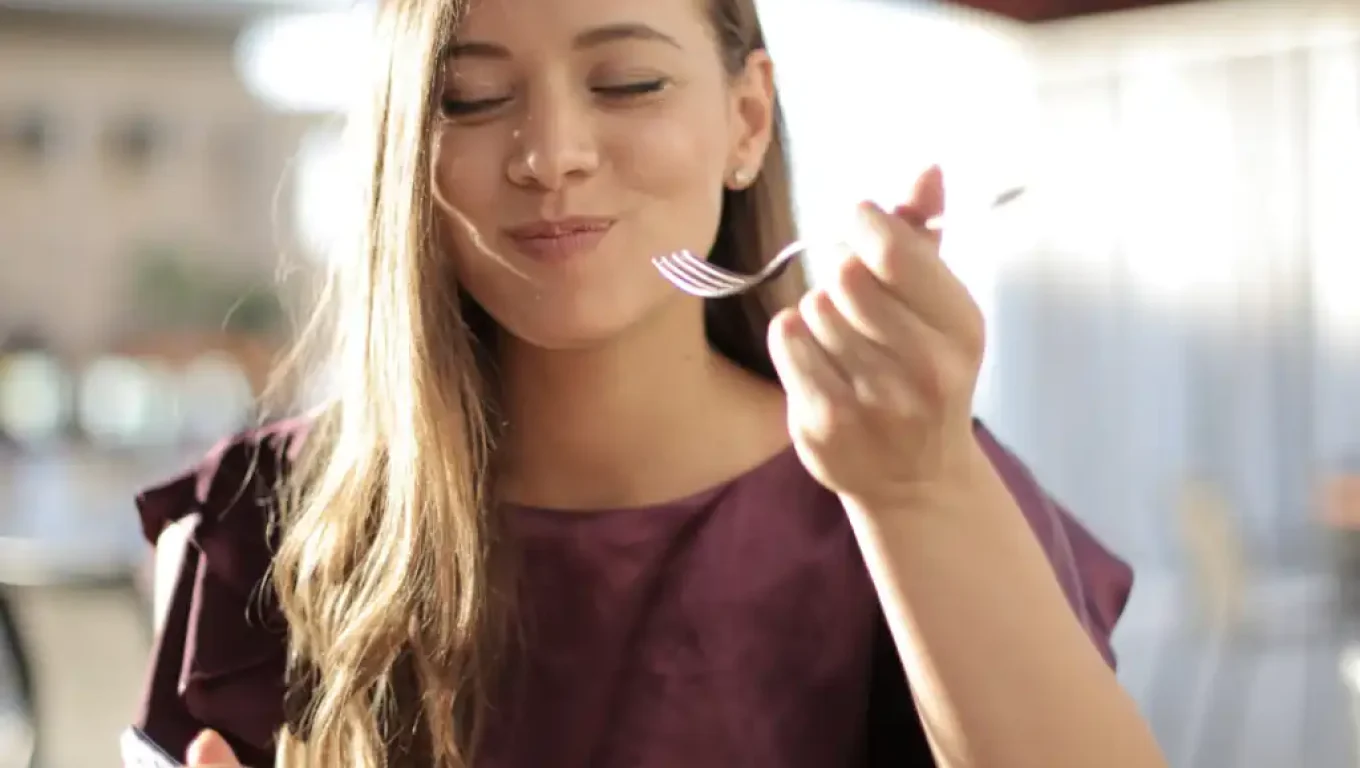 Wise Mind Eating: Balancing mindfulness and intuition for healthier eating habits.